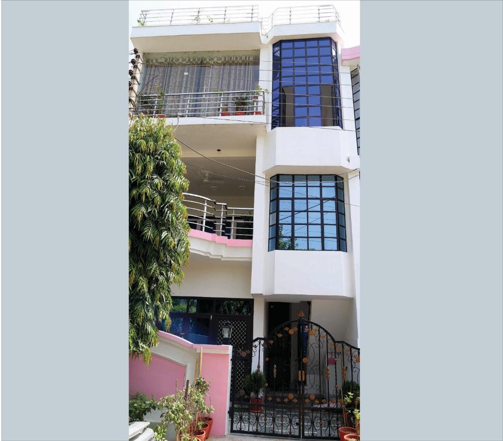 Tuk Tuk Homestay Agra  Esterno foto