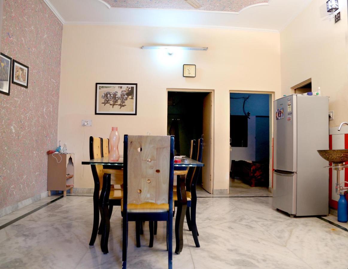 Tuk Tuk Homestay Agra  Esterno foto